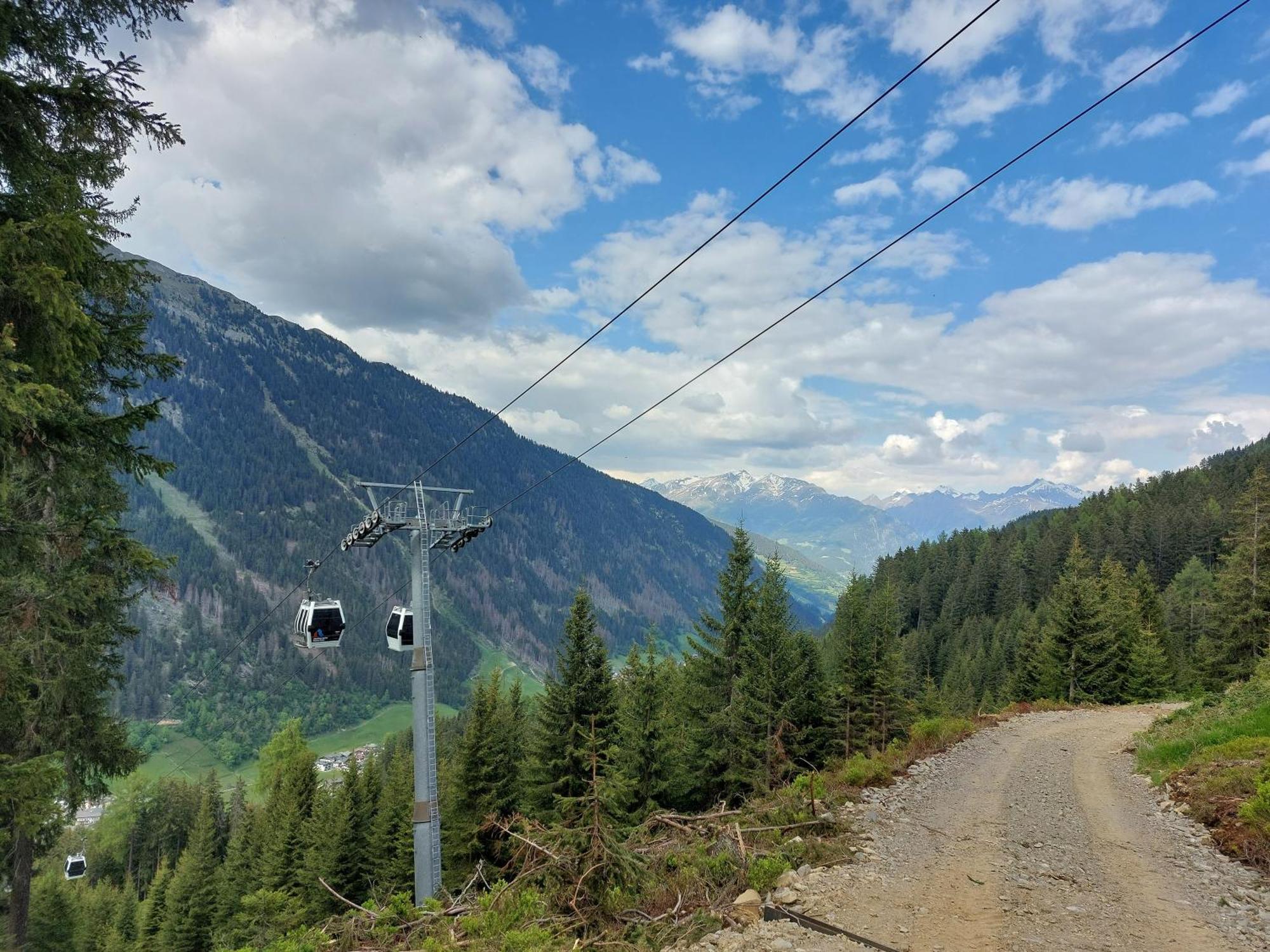 Blosegghof Bergchalets Waldblick ราชีเนส ภายนอก รูปภาพ